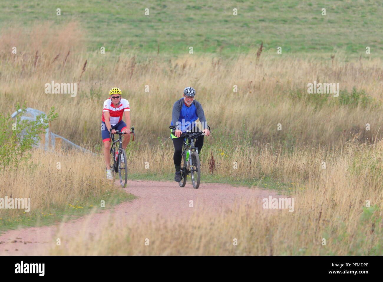 I ciclisti a RSPB St Aidan . Una delle molte attività da fare sulla riserva naturale a Leeds, West Yorkshire Foto Stock