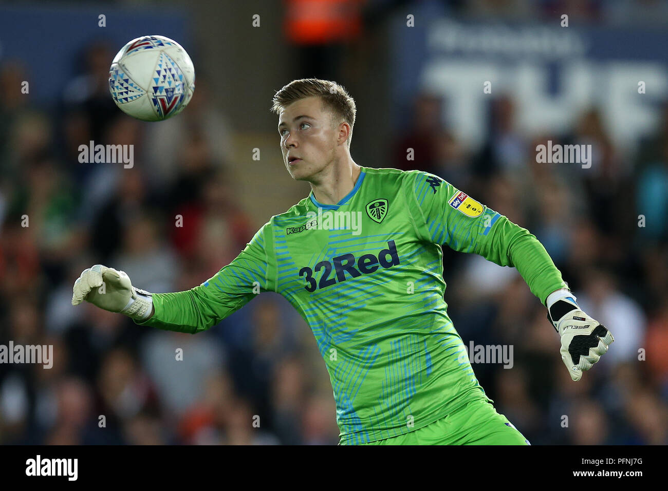 Swansea, South Wales, Regno Unito. 21 Ago, 2018. Bailey Peacock-Farrell, il portiere di Leeds Utd in azione. EFL Skybet partita in campionato, Swansea City v Leeds Utd al Liberty Stadium di Swansea, Galles del Sud martedì 21 agosto 2018. Questa immagine può essere utilizzata solo per scopi editoriali. Solo uso editoriale, è richiesta una licenza per uso commerciale. Nessun uso in scommesse, giochi o un singolo giocatore/club/league pubblicazioni. pic da Andrew Orchard/Andrew Orchard fotografia sportiva/Alamy Live news Foto Stock
