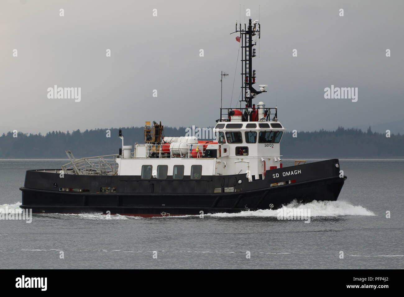 SD Omagh, un equipaggio recipiente di alimentazione azionata da Serco Marine Services per conto del Ministero della Difesa, durante l'esercizio comune della Warrior 18-1. Foto Stock