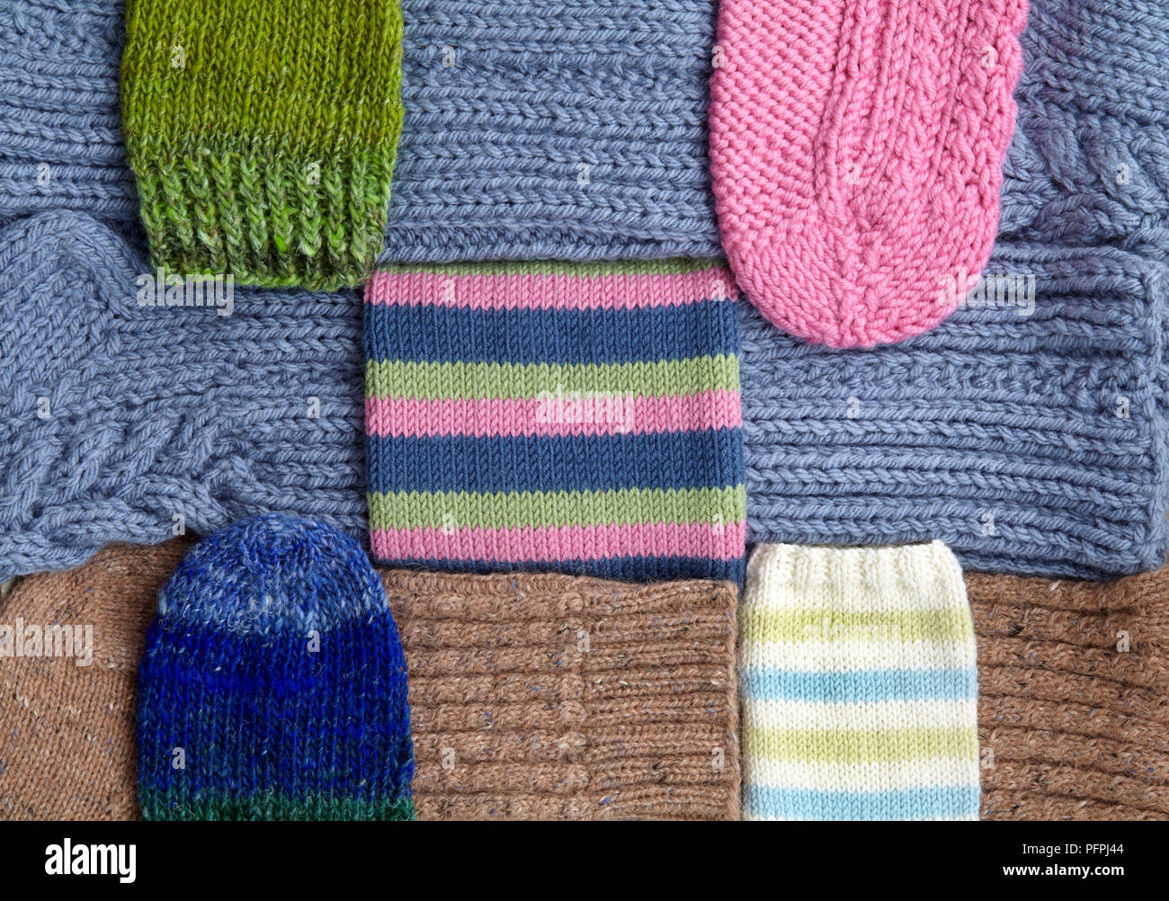 Selezione di colorate Calze a maglia Foto Stock