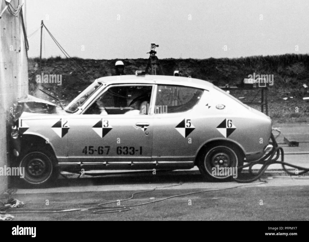 Giappone, nissan automobistics, auto test di sicurezza, 70s Foto Stock