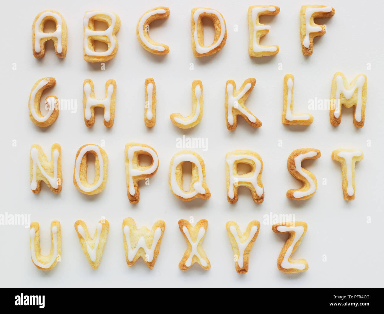 Lettera di biscotti a forma di alfabeto o biscotti Foto Stock