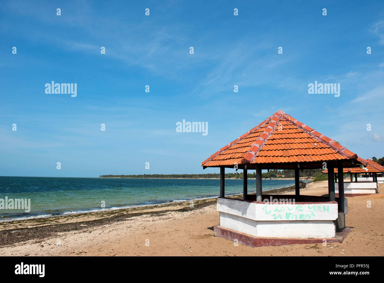 Sri Lanka, Provincia del Nord Est, Jaffna Kayts, Chatty Beach, gazebo sulla spiaggia Foto Stock