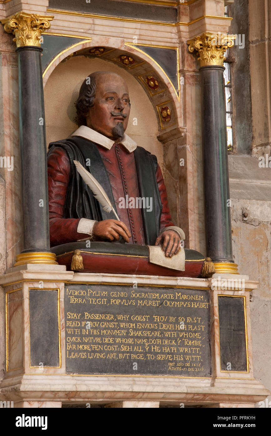 Gran Bretagna, Inghilterra, Warwickshire, Stratford-upon-Avon, busto di William Shakespeare nella chiesa della Santa Trinità Foto Stock