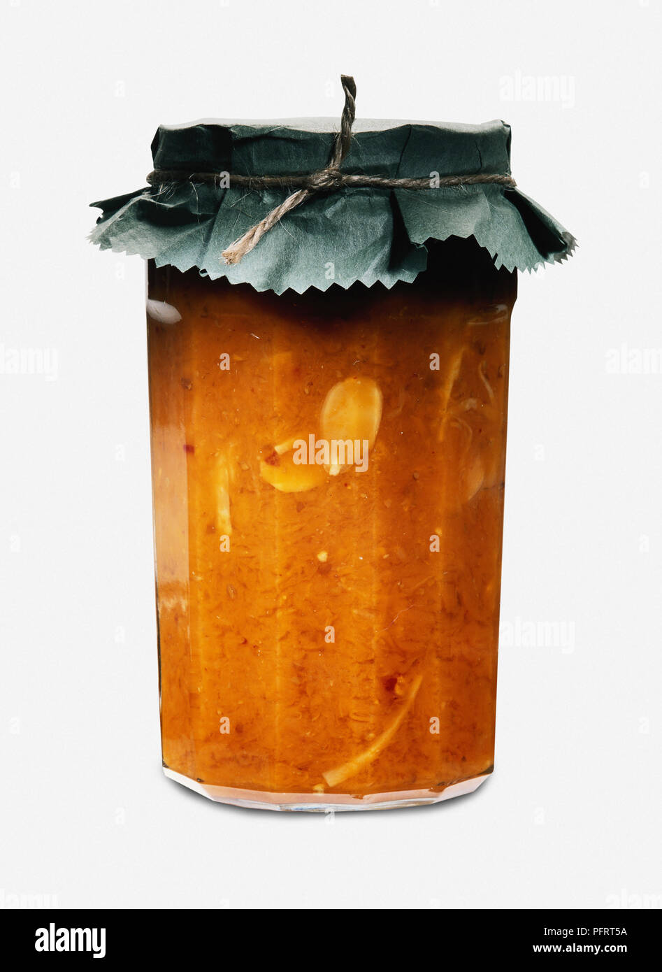 Vasetto di carota e chutney di mandorla Foto Stock
