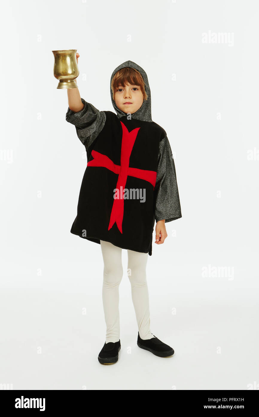 Giovane ragazzo in costume di cavaliere Foto Stock
