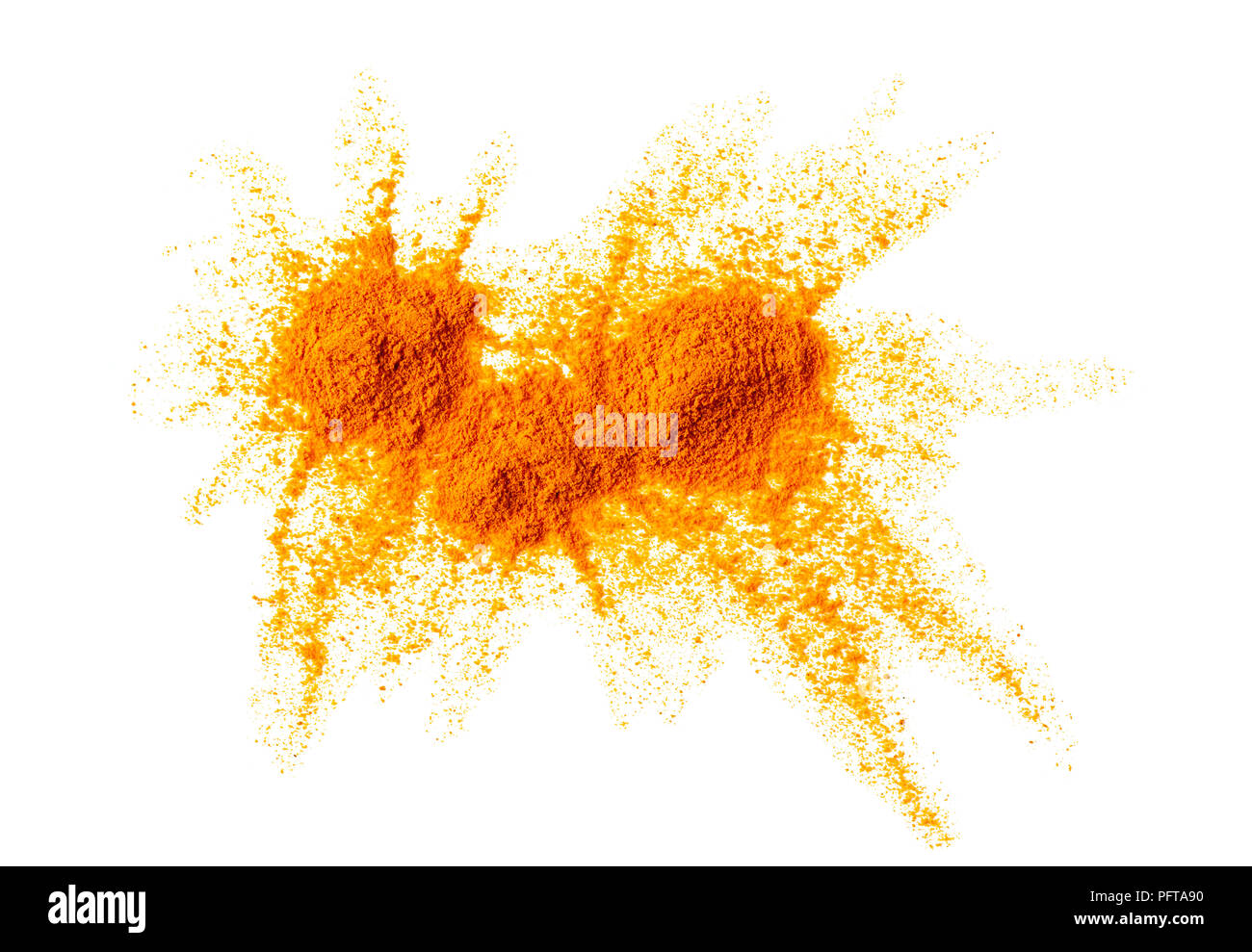 Cumulo di curcuma curcuma spice forma irregolare isolato su sfondo bianco Foto Stock