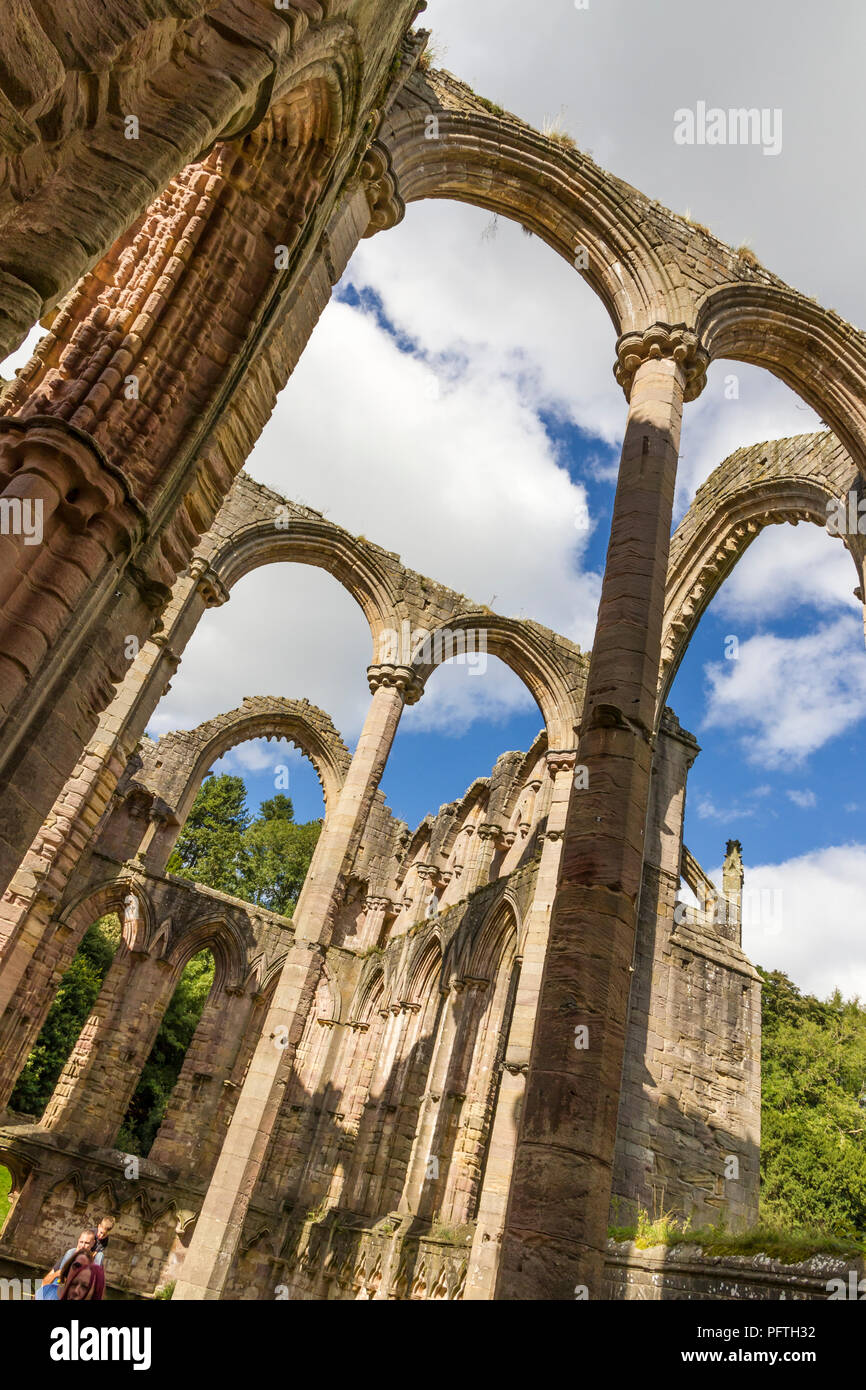 Fountains Abbey a Ripon, North Yorkshire. Foto Stock