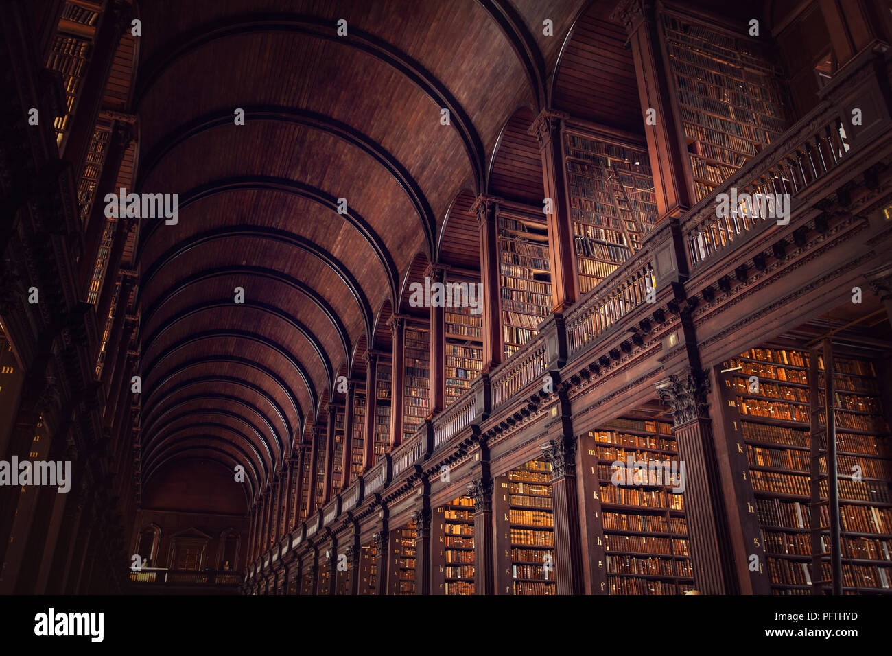 Dublino, Irlanda - 14 luglio 2018: la sala lunga nella biblioteca del Trinity College a luglio 14, 2018 a Dublino, Irlanda. Foto Stock