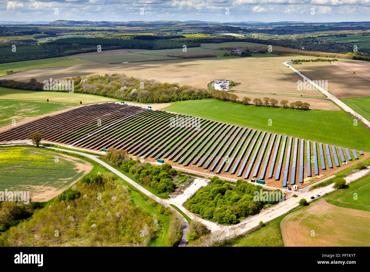 Antenna della fattoria solare nel Wiltshire Foto Stock