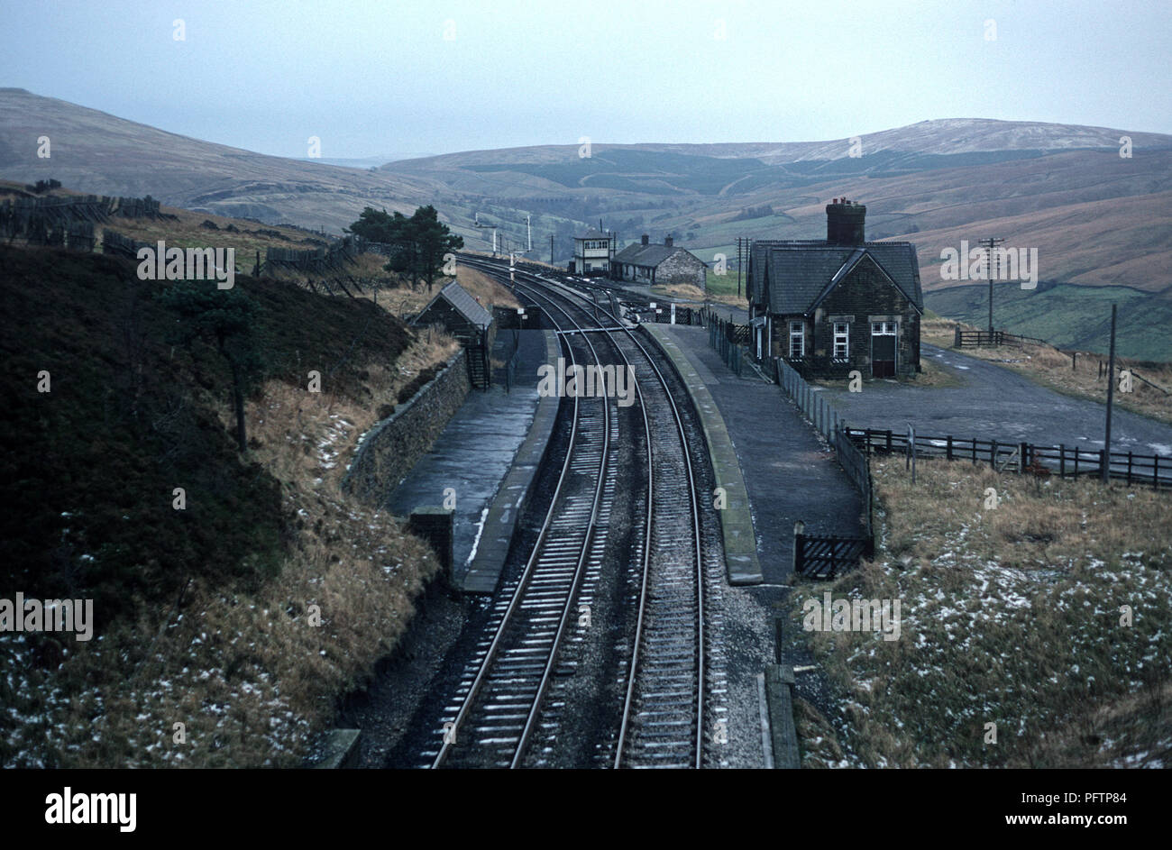 Dent stazione di testa sul British Rail arrivino a Carlisle Pennine linea ferroviaria Foto Stock