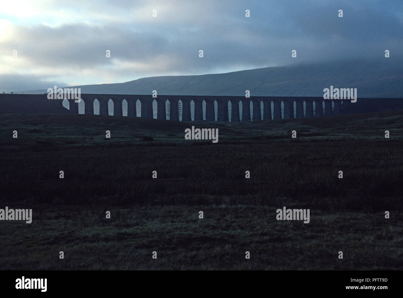 Viadotto Ribblehead sul British Rail arrivino a Carlisle linea ferroviaria. Foto Stock