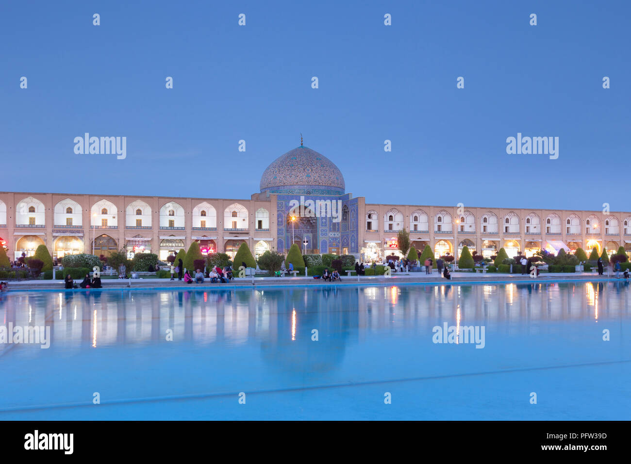 La cupola della moschea Lotfollah, Imam square, Isfahan, Iran Foto Stock