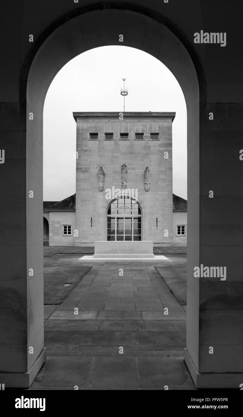 13 Giugno 2015 Il Runnymede Air Forces Memorial, progettato da Sir Edward Maufe, per commemorare, gli uomini e le donne che hanno perso la vita durante la seconda guerra mondiale, Foto Stock