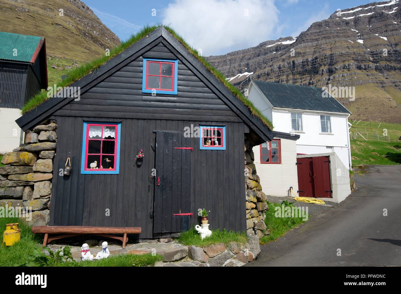 Casa tipica, Isole Faerøer, Danimarca, Europa Foto Stock