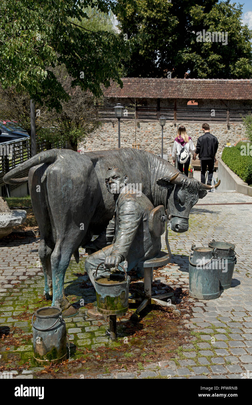 Steuerzahler-Brunnen (contribuenti fontana), la città bassa parete, Isny, Allgaeu, Baden-Wuerttemberg, Germania Foto Stock