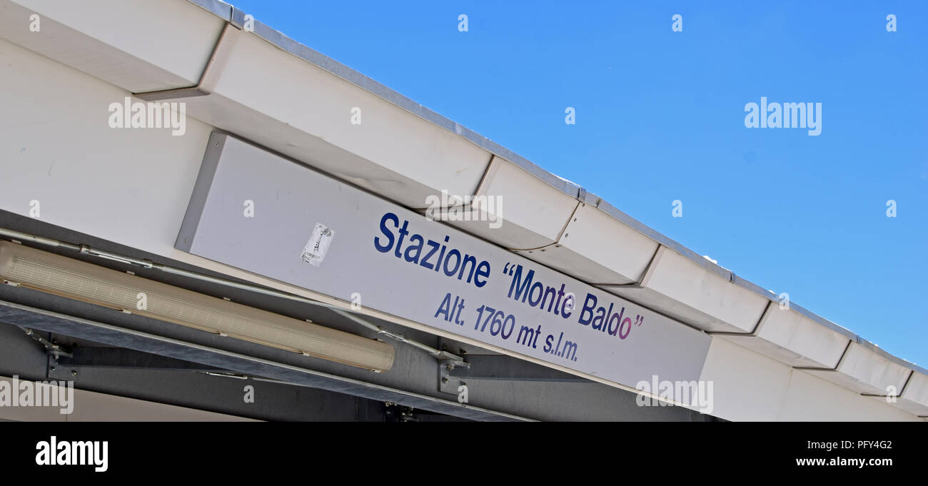 Digital Signage alla sommità del Monte Baldo Malcesine Foto Stock