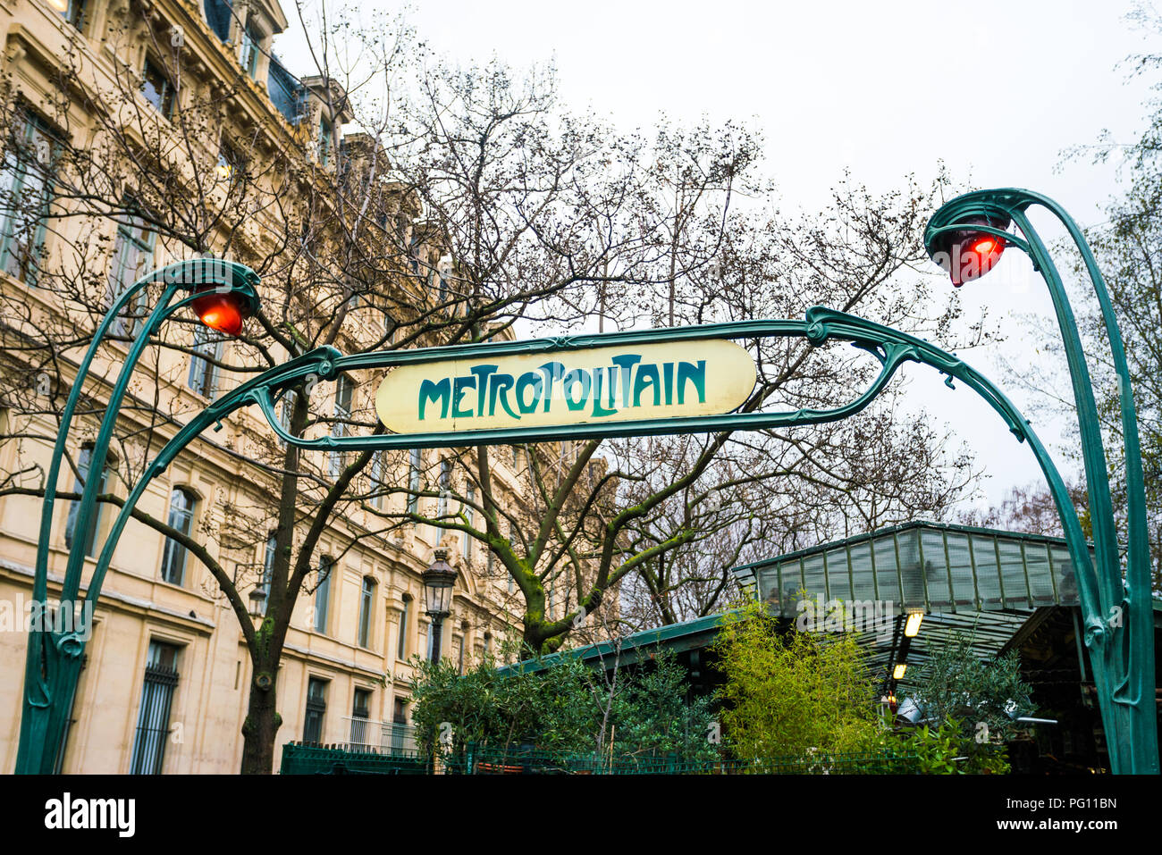 Parigi metro segno, in stile art nouveau Foto Stock