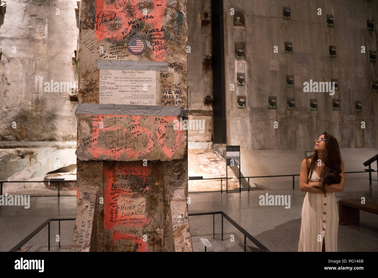 Una 36-piede-alta colonna, ora nella Nazionale di settembre 11 Memorial & Museum di Manhattan, fu l'ultimo a essere rimossi dal sito del World Trade Center. Foto Stock