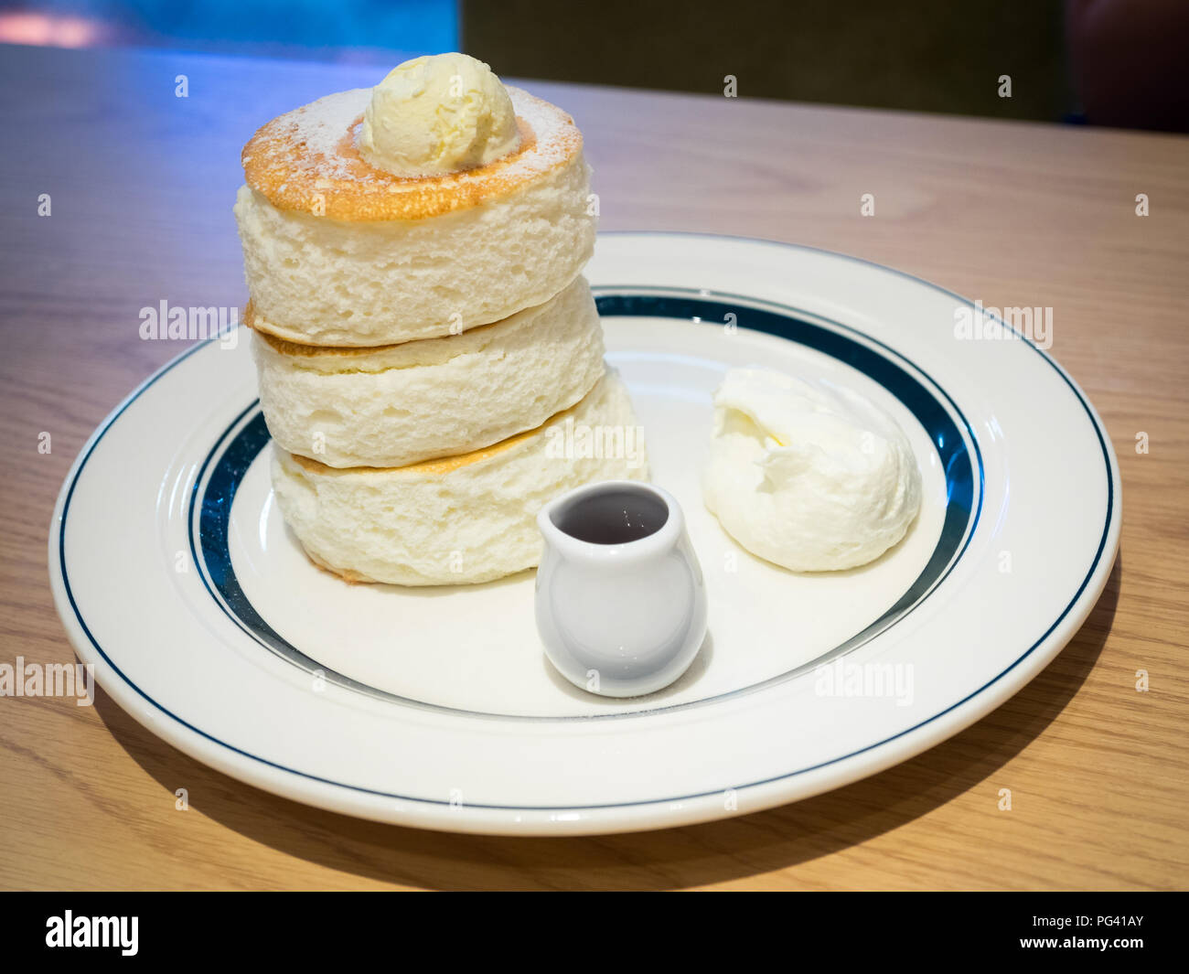 Pancake al soufflé di alta qualità dal Gram Café e frittelle a Hiroshima, Giappone. Foto Stock
