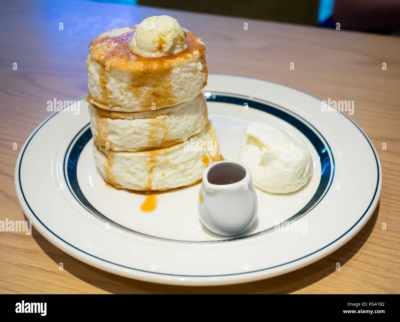 Pancake al soufflé di alta qualità dal Gram Café e frittelle a Hiroshima, Giappone. Foto Stock