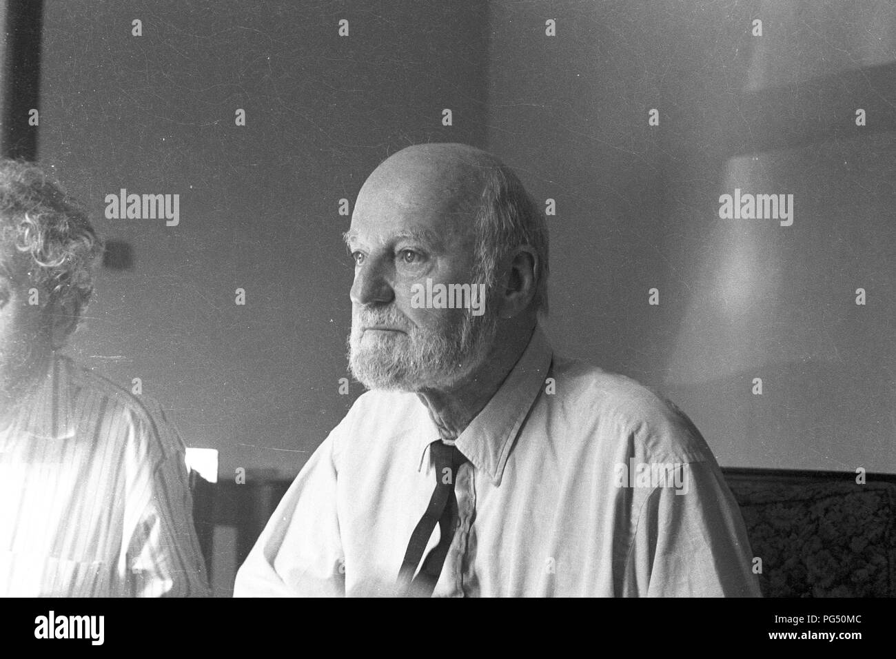 Lo scrittore americano Lawrence Ferlinghetti sull'isola italiana di Capri nel 1990. Foto Stock