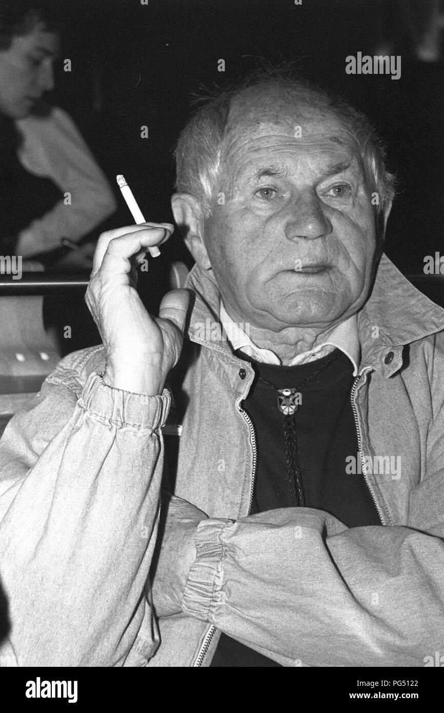 Il scrittore ceco Bohumil Hrabal a Parigi, al Salone del libro - Salon du Livre (Parigi Livre). Foto Stock