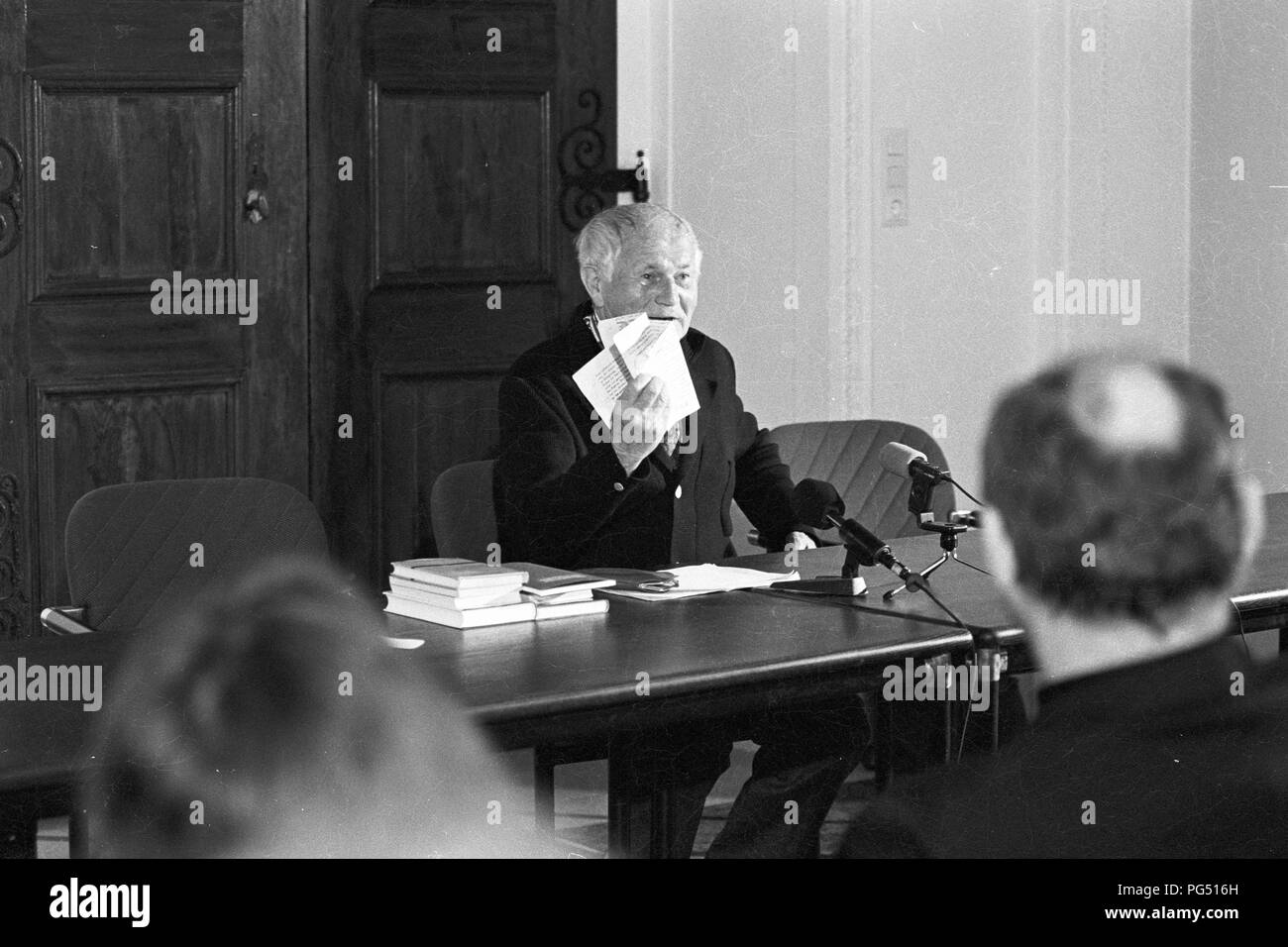 La lettura del scrittore ceco Bohumil Hrabal a Vienna e la Biblioteca Nazionale. Foto Stock