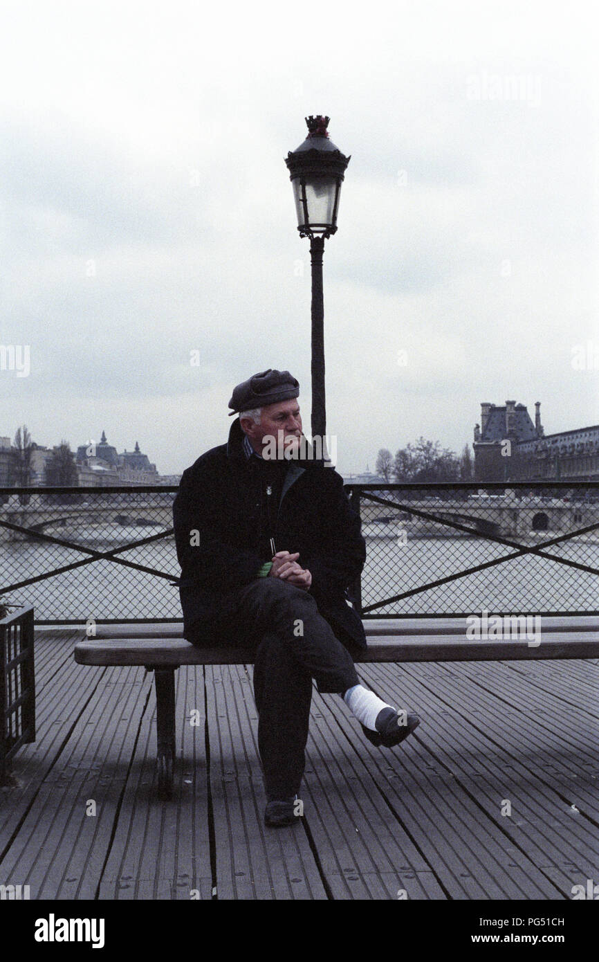 Il scrittore ceco Bohumil Hrabal a Parigi nel 1990. Foto Stock