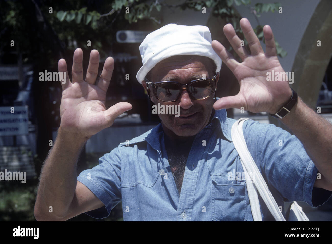 Il pittore ceco Josef Jira durante una vacanza a Cipro. Foto Stock