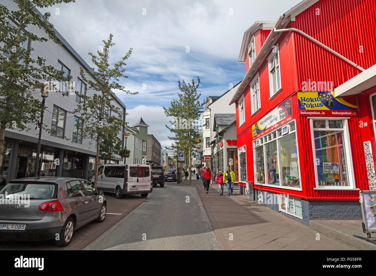 Le proprietà e i negozi a Reykjavik, la città capitale di Islanda. Foto Stock