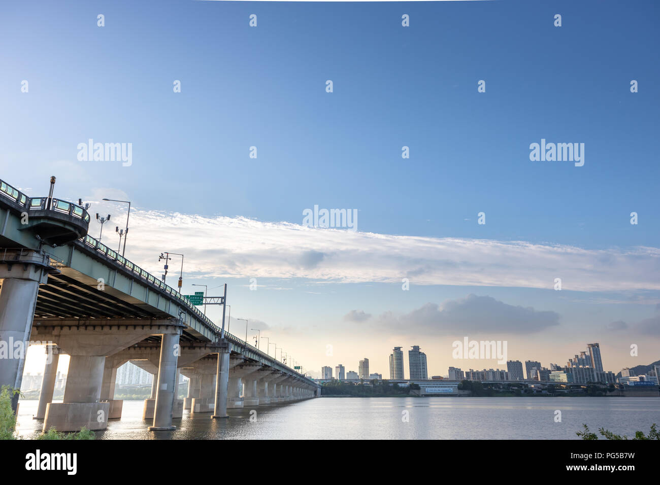 Seul skyline con ponte Jamsil, Seoul, Corea Foto Stock