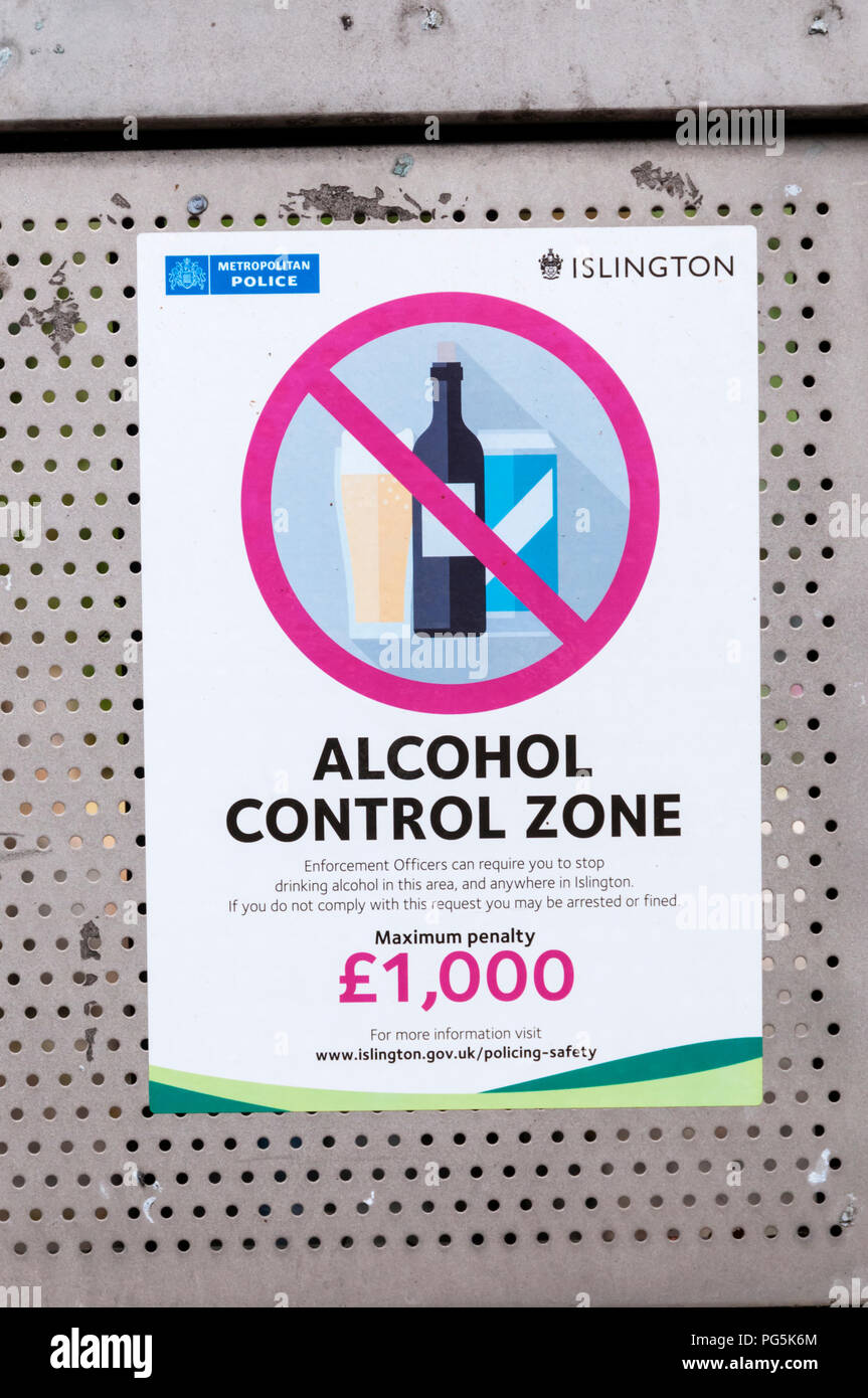 La Metropolitan Police e London Borough di Islington alcool zona di comando sign. Foto Stock