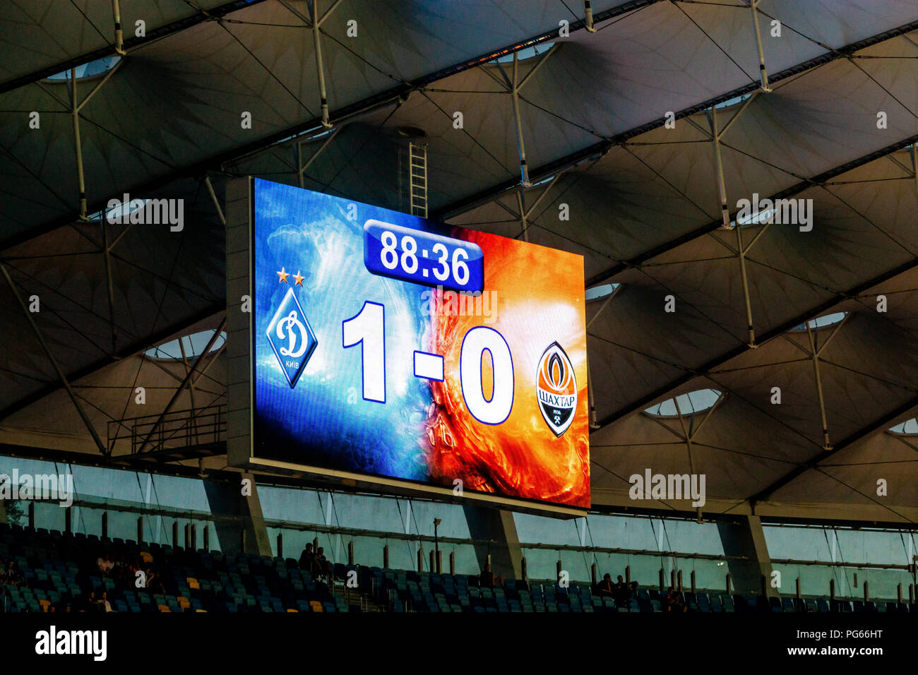 Kiev, Ucraina - Agosto 03, 2018: Match 2018-19 Ukrainian Premier League round 3 tra FC Dynamo Kyiv - FC Shakhtar Donetsk 1:0 a NSC Olimpiyskiy St Foto Stock