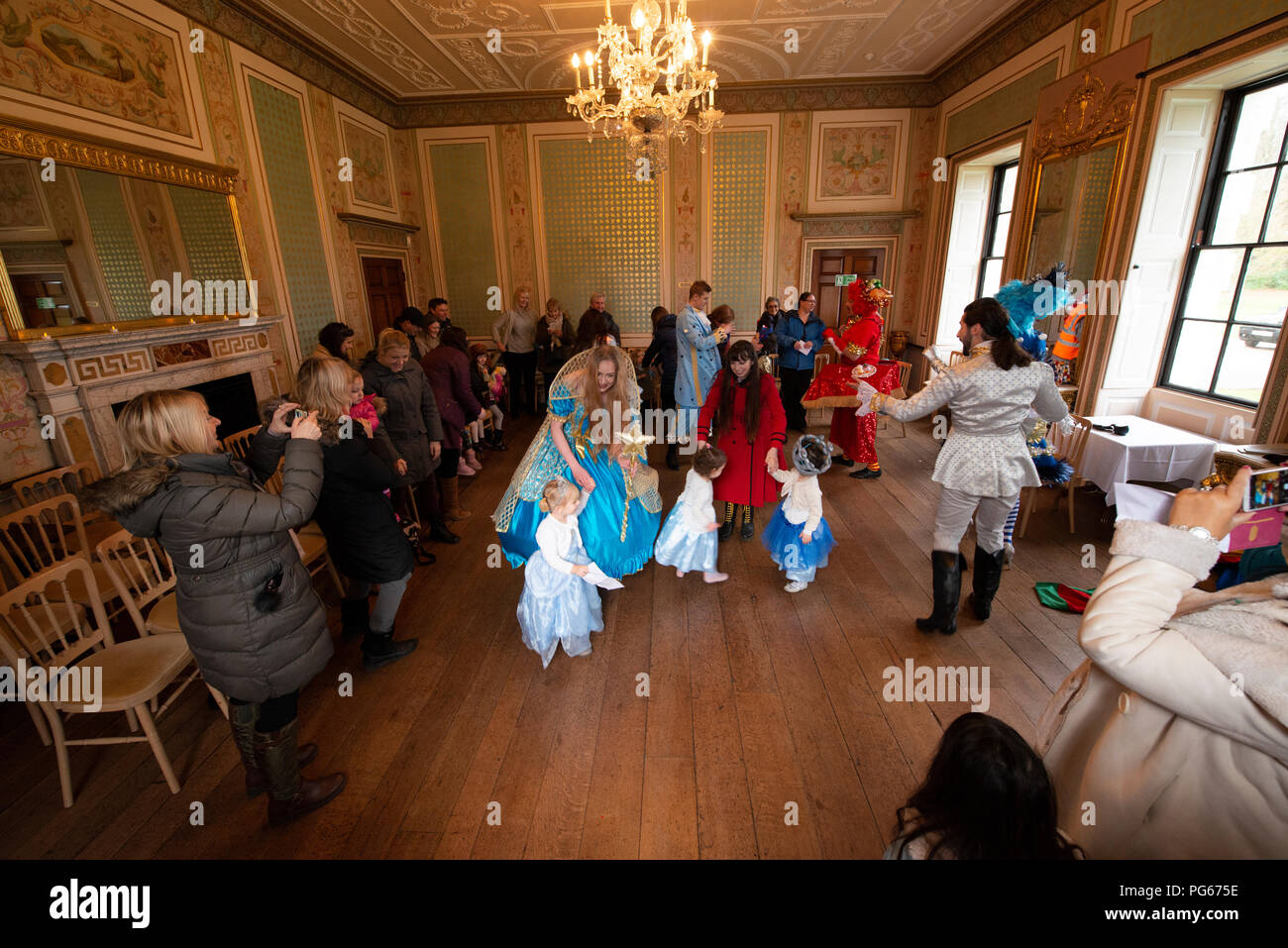 Cinderella live performance di Lytham Hall. Credito: Lee Ramsden / Alamy Foto Stock