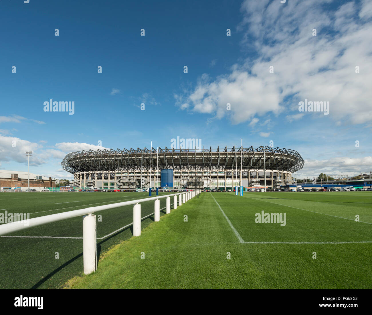 Lo stadio di Murrayfield è la casa della Scozia nazionale di rugby nella  zona ovest di Edimburgo, Scozia, Regno Unito Foto stock - Alamy