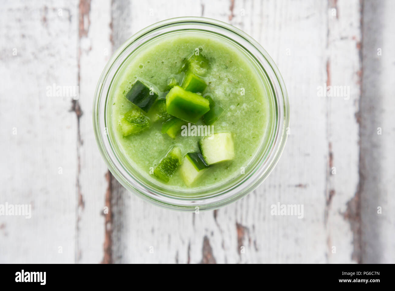 Bicchiere di verde gazpacho, close-up Foto Stock