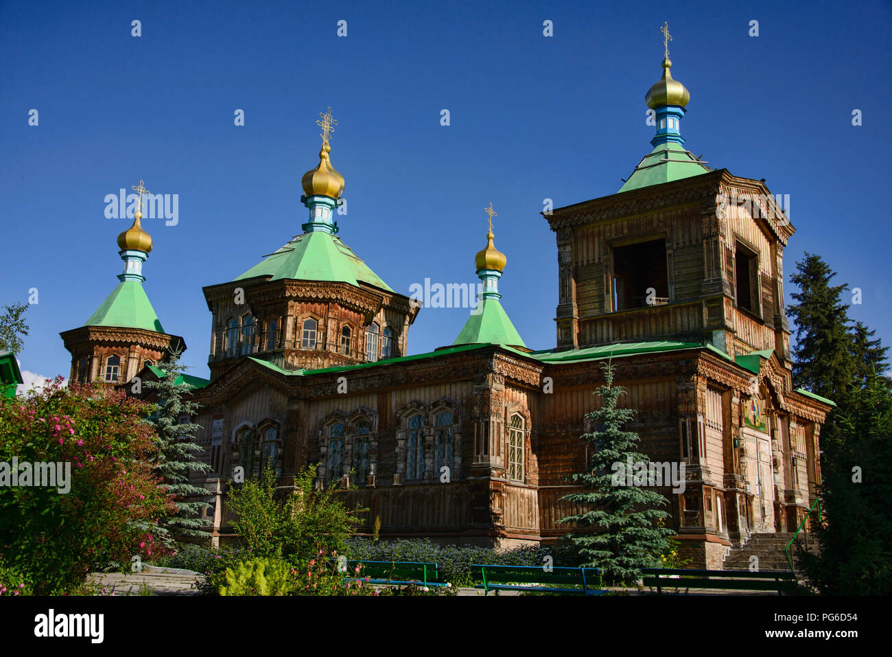 Il legno Santa Trinità russo Cattedrale Ortodossa, Karakol, Kirghizistan Foto Stock