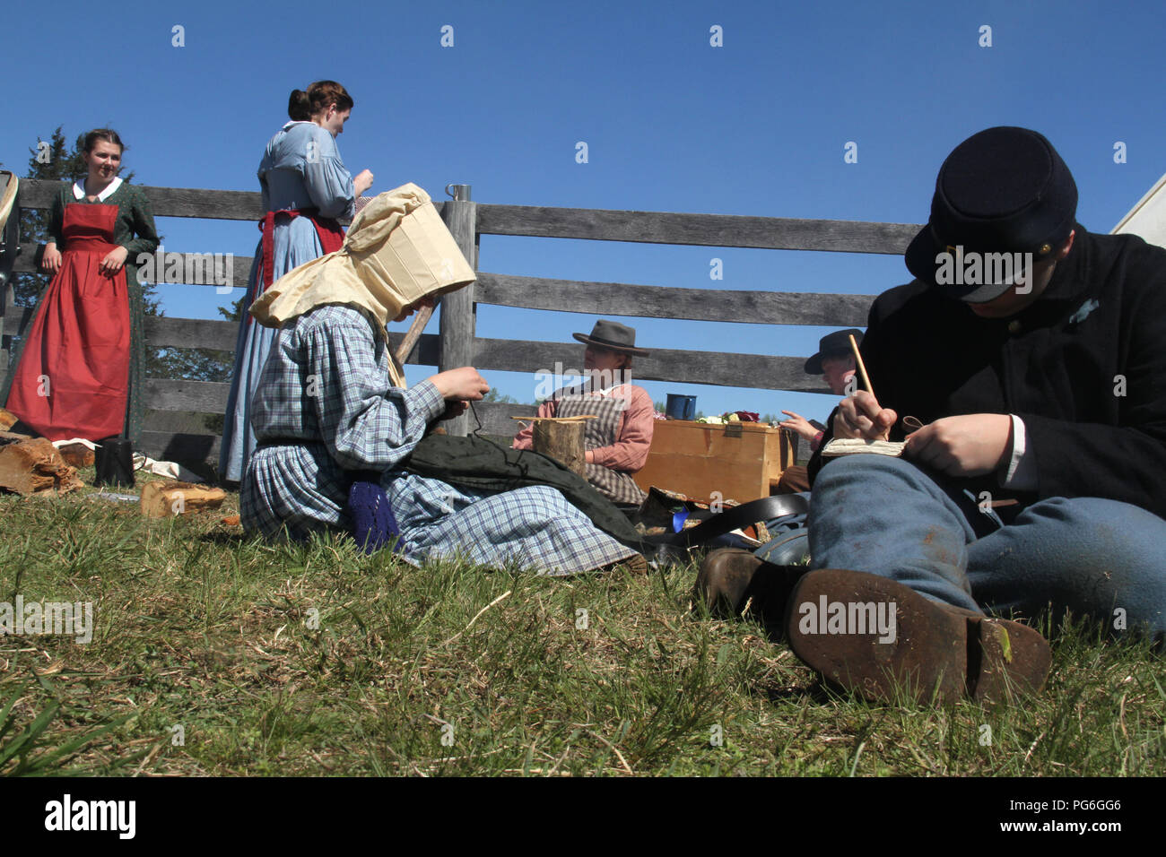 L'esercito confederato camping durante la Guerra Civile Americana. Momenti di riposo. La rievocazione storica di Appomattox, Virginia. Foto Stock