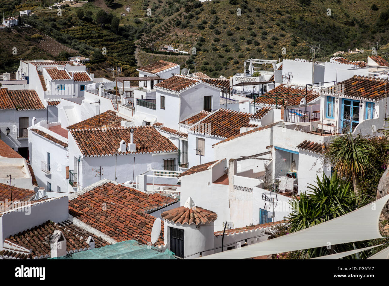Roof top view di Frigiliana, Andalucía, Spagna, Europa Foto Stock