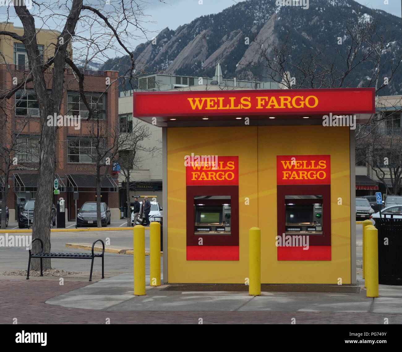 Wells Fargo Bank ATM nel centro di Boulder, Colorado Foto Stock