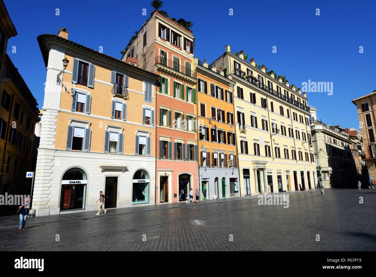 Gli edifici colorati a Roma a Piazza di Spagna. Foto Stock