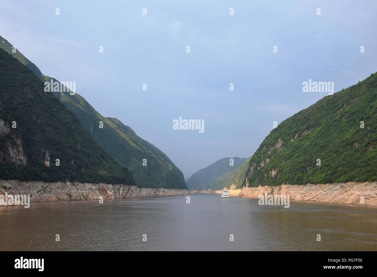 Il Majestic Tre Gole e il fiume Yangtze nella provincia di Hubei in Cina. Foto Stock