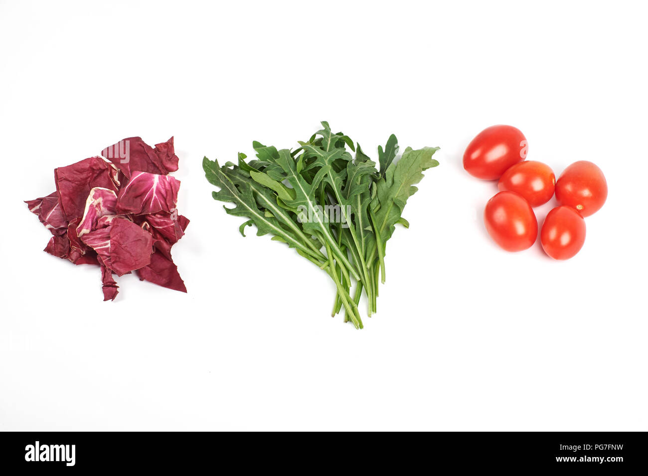 Verdure e insalate insieme per un sano stile di vita della dieta isolati su sfondo bianco Foto Stock