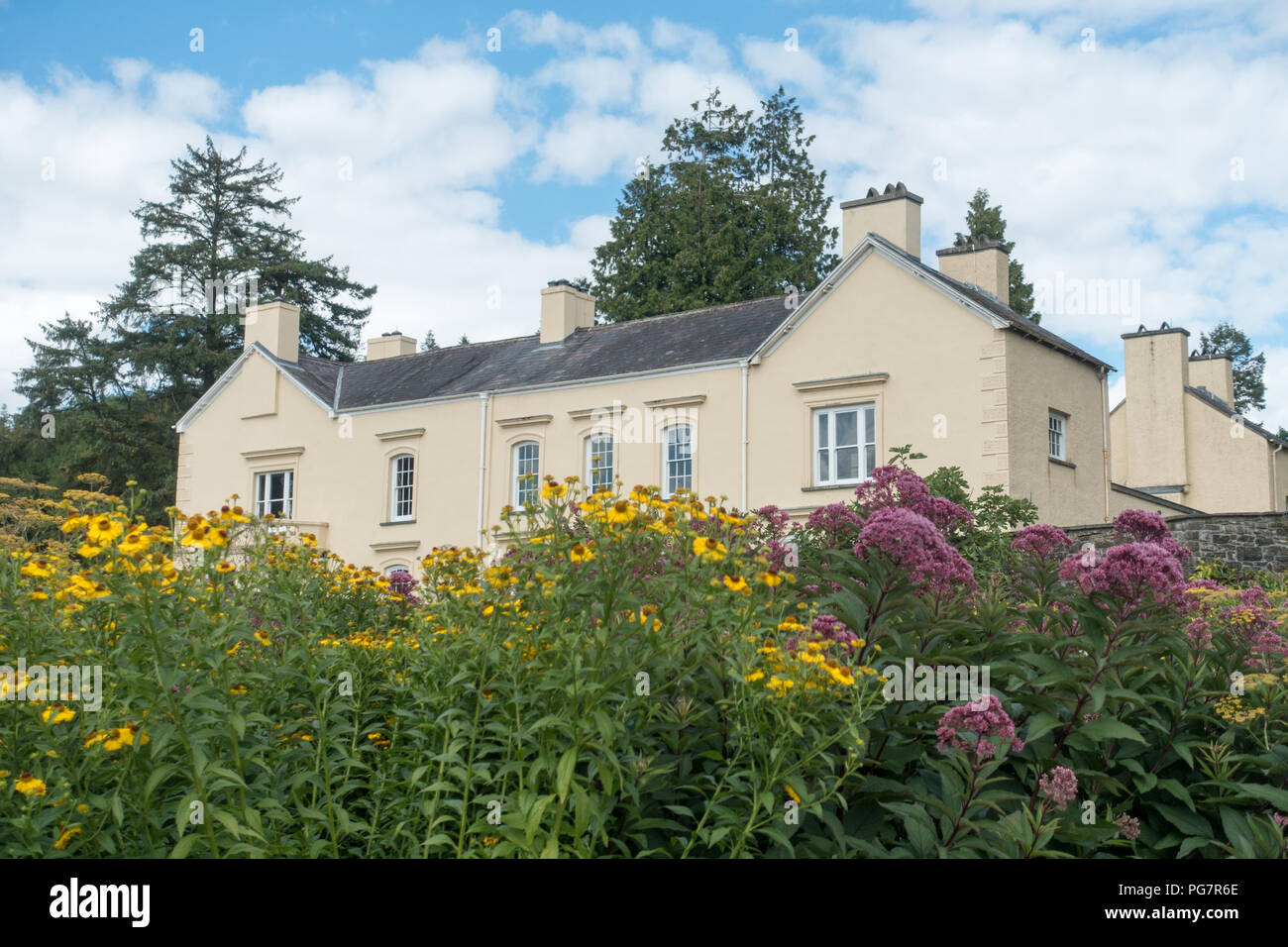 Aberglasney è una casa storica e giardini tra Llandeilo e Camarthen. Esso è stato presentato nel programma della BBC "Un giardino perduto nel tempo." Foto Stock