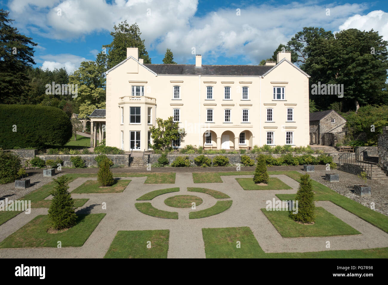 Aberglasney è una casa storica e giardini tra Llandeilo e Camarthen. Esso è stato presentato nel programma della BBC "Un giardino perduto nel tempo." Foto Stock