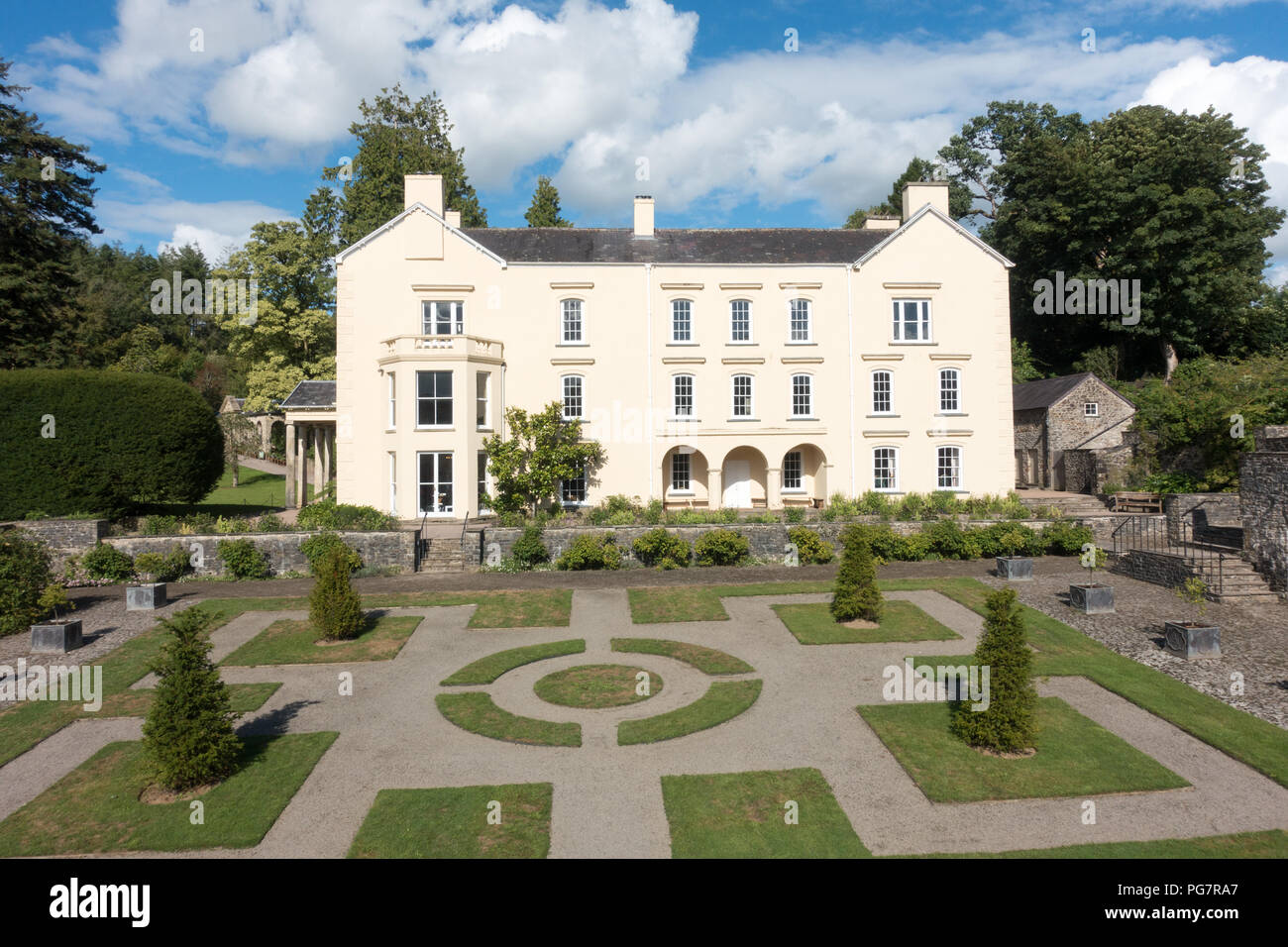 Aberglasney è una casa storica e giardini tra Llandeilo e Camarthen. Esso è stato presentato nel programma della BBC "Un giardino perduto nel tempo." Foto Stock