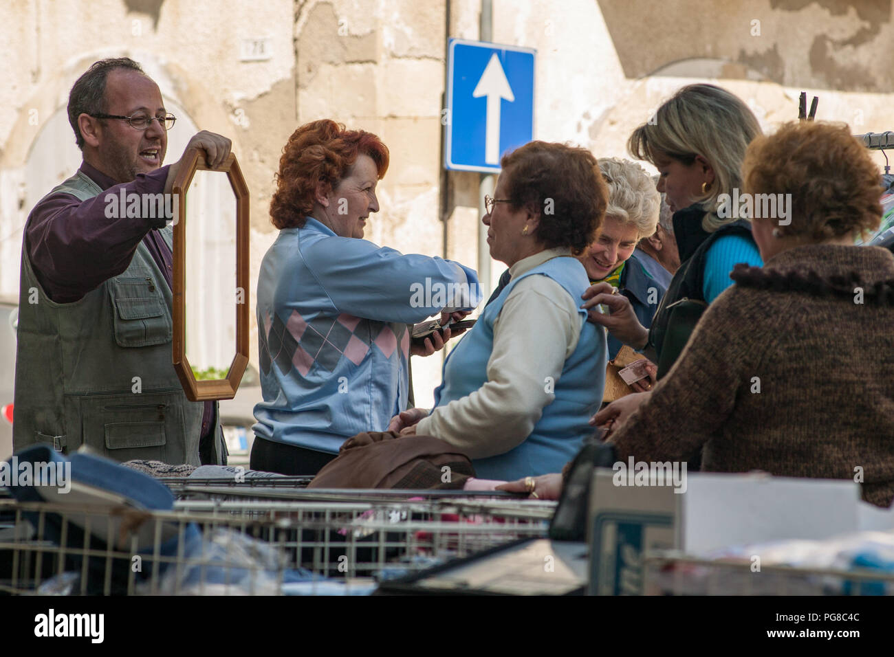 Street Marketplace, Abruzzo Foto Stock