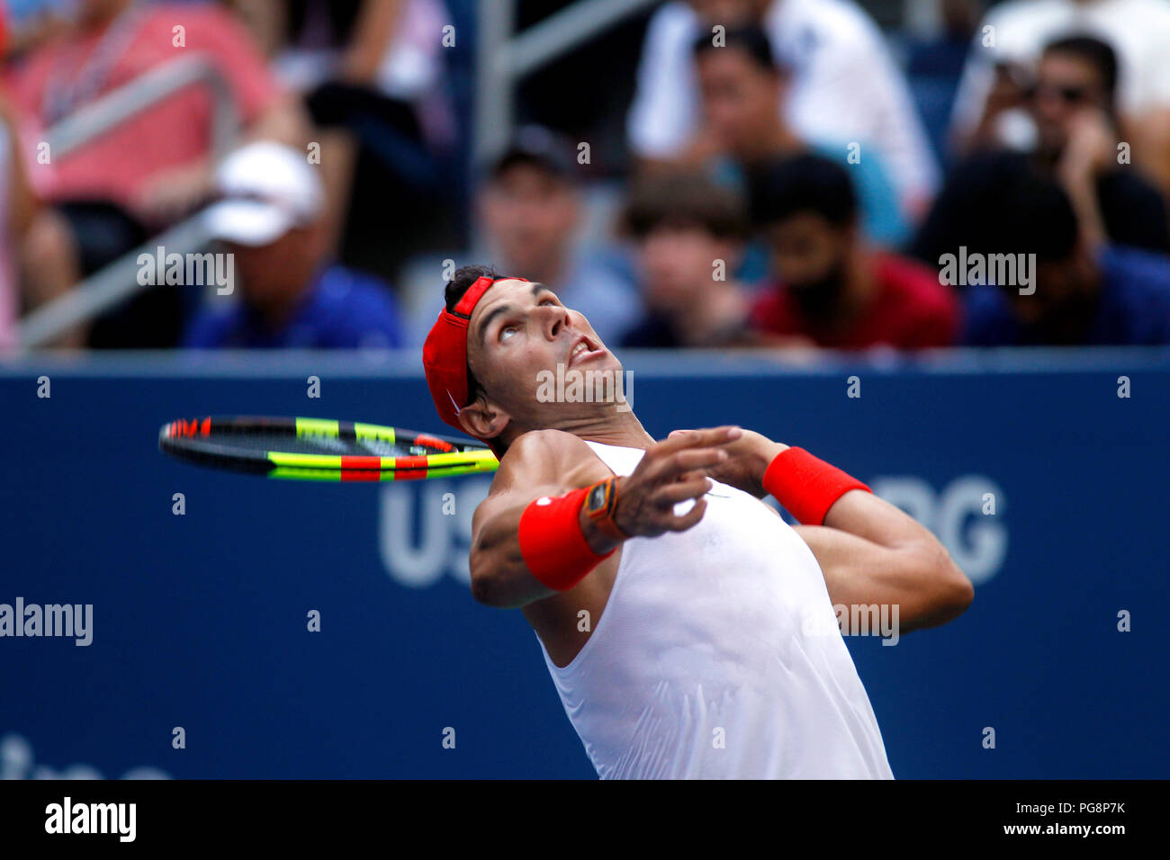 New York, Stati Uniti d'America, 24 agosto 2018 - US Open Tennis pratica: la Spagna di Rafael Nadal praticare al Billie Jean King National Tennis Center in Flushing Meadows di New York, come giocatori preparati per gli Stati Uniti Aprire che inizia di lunedì prossimo. Credito: Adam Stoltman/Alamy Live News Foto Stock