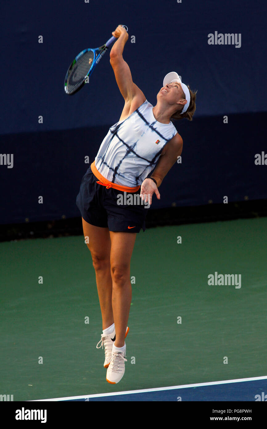 New York, Stati Uniti d'America, 24 agosto 2018 - US Open Tennis pratica: Maria Sharapova pratica oggi alla Billie Jean King National Tennis Center in Flushing Meadows di New York, come giocatori preparati per gli Stati Uniti Aprire che inizia di lunedì prossimo. Credito: Adam Stoltman/Alamy Live News Foto Stock